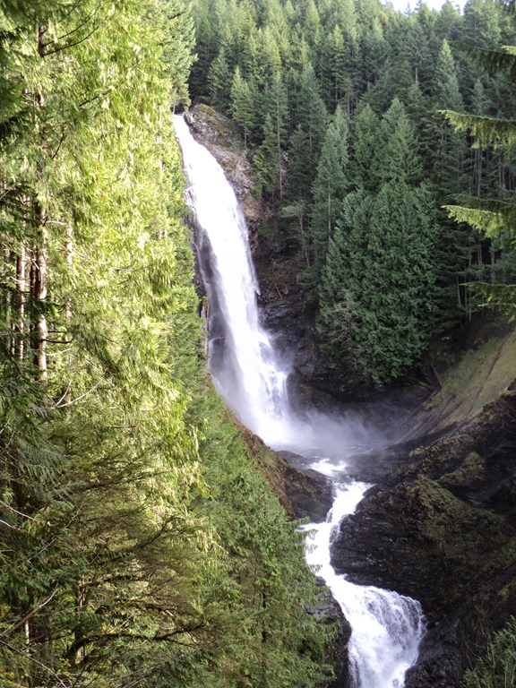 Easy Waterfall hikes near Seattle Ordinary Adventures